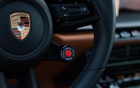 Porsche 911, 2025 год, 28 400 844 рублей, 24 фотография