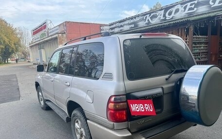 Toyota Land Cruiser 100 рестайлинг 2, 1999 год, 1 330 000 рублей, 5 фотография
