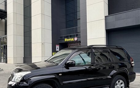 Toyota Land Cruiser Prado 120 рестайлинг, 2006 год, 2 550 000 рублей, 2 фотография