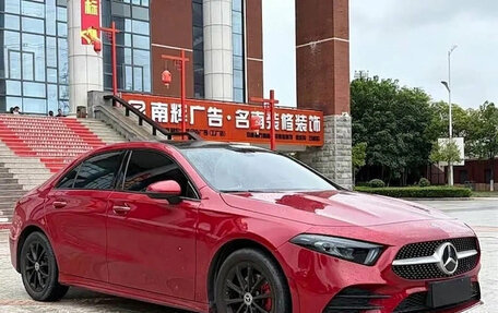 Mercedes-Benz A-Класс, 2023 год, 1 880 000 рублей, 3 фотография