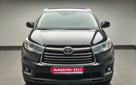 Toyota Highlander III, 2015 год, 2 698 000 рублей, 2 фотография