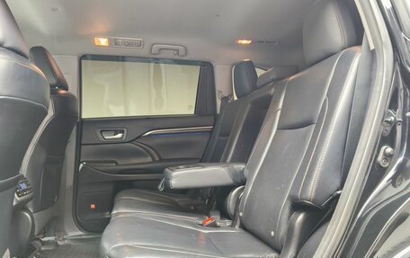 Toyota Highlander III, 2015 год, 2 698 000 рублей, 17 фотография