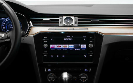 Volkswagen Passat B8 рестайлинг, 2018 год, 2 440 000 рублей, 21 фотография