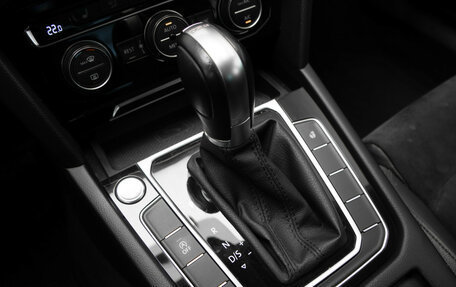 Volkswagen Passat B8 рестайлинг, 2018 год, 2 440 000 рублей, 19 фотография