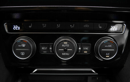 Volkswagen Passat B8 рестайлинг, 2018 год, 2 440 000 рублей, 22 фотография