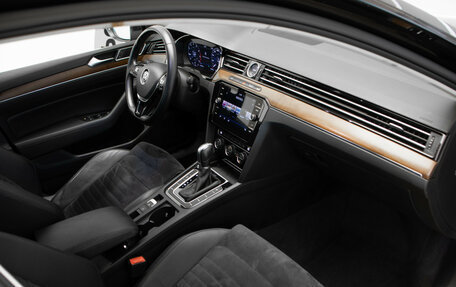 Volkswagen Passat B8 рестайлинг, 2018 год, 2 440 000 рублей, 30 фотография