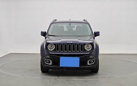 Jeep Renegade I рестайлинг, 2018 год, 1 090 000 рублей, 2 фотография