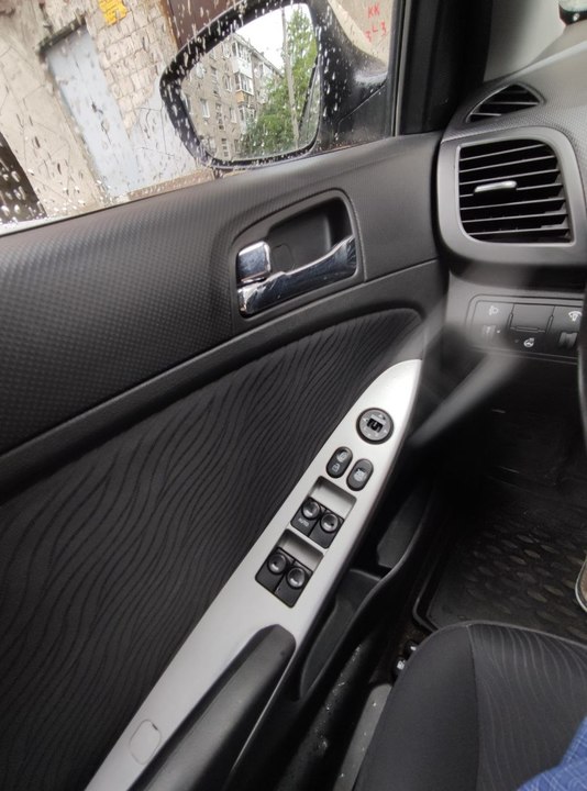 Hyundai Solaris I, 2014 год, 869 000 рублей, 12 фотография