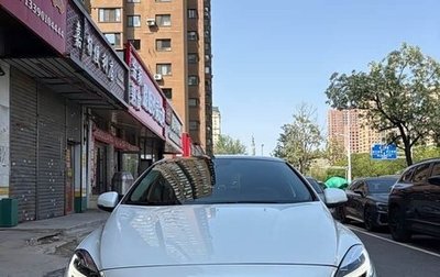 Volvo V40 II рестайлинг, 2019 год, 1 070 000 рублей, 1 фотография