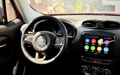 Jeep Renegade I рестайлинг, 2018 год, 1 132 000 рублей, 8 фотография