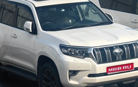 Toyota Land Cruiser Prado 150 рестайлинг 2, 2021 год, 5 050 000 рублей, 1 фотография