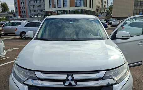 Mitsubishi Outlander III рестайлинг 3, 2017 год, 1 560 000 рублей, 1 фотография
