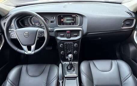 Volvo V40 II рестайлинг, 2019 год, 1 070 000 рублей, 11 фотография