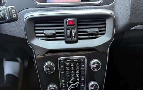 Volvo V40 II рестайлинг, 2019 год, 1 070 000 рублей, 14 фотография