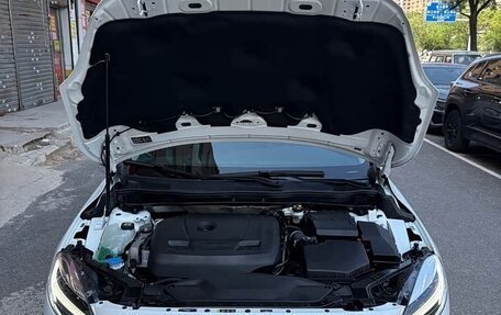 Volvo V40 II рестайлинг, 2019 год, 1 070 000 рублей, 17 фотография
