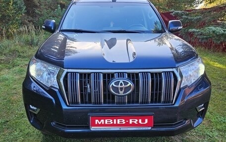 Toyota Land Cruiser Prado 150 рестайлинг 2, 2021 год, 5 650 000 рублей, 1 фотография