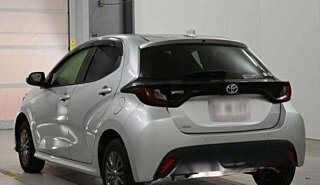 Toyota Yaris, 2022 год, 1 088 000 рублей, 6 фотография