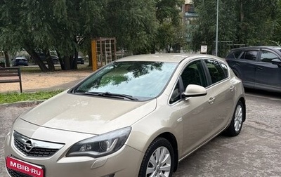 Opel Astra J, 2010 год, 630 000 рублей, 1 фотография