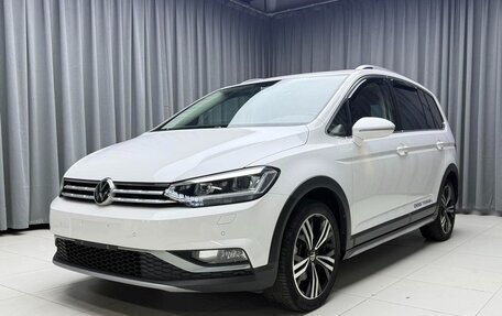 Volkswagen Touran III, 2022 год, 2 447 700 рублей, 1 фотография