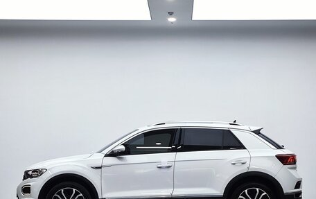 Volkswagen T-Roc I, 2023 год, 2 446 690 рублей, 4 фотография