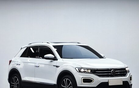 Volkswagen T-Roc I, 2023 год, 2 446 690 рублей, 5 фотография