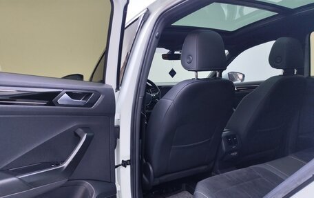 Volkswagen T-Roc I, 2023 год, 2 446 690 рублей, 14 фотография