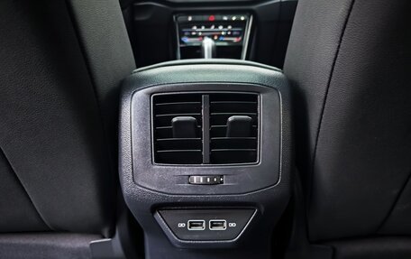 Volkswagen T-Roc I, 2023 год, 2 446 690 рублей, 13 фотография