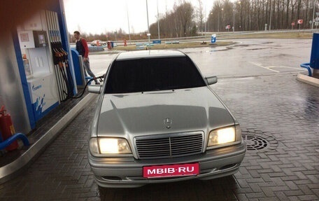 Mercedes-Benz C-Класс, 1999 год, 230 000 рублей, 1 фотография