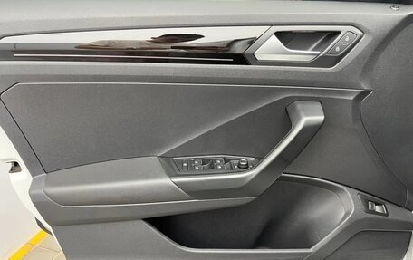 Volkswagen T-Roc I, 2022 год, 1 690 000 рублей, 13 фотография