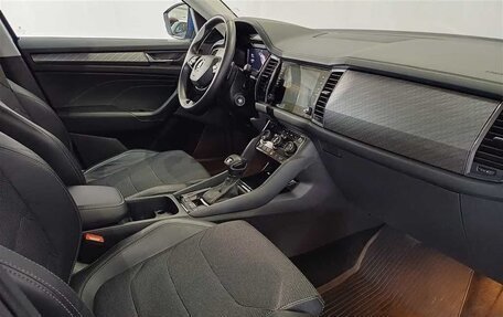 Skoda Kodiaq I, 2023 год, 3 950 000 рублей, 8 фотография