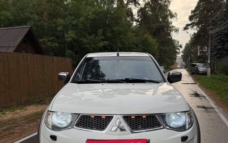 Mitsubishi L200 IV рестайлинг, 2012 год, 1 700 000 рублей, 2 фотография