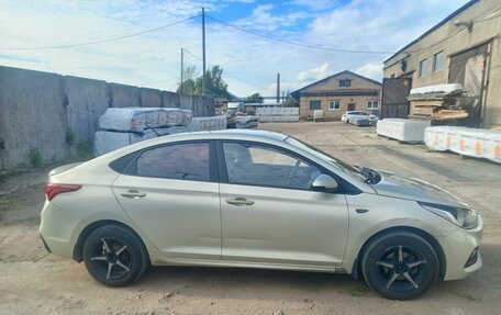 Hyundai Solaris II рестайлинг, 2019 год, 650 000 рублей, 3 фотография