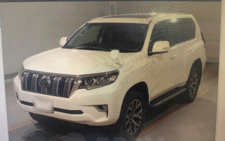 Toyota Land Cruiser Prado 150 рестайлинг 2, 2021 год, 5 050 000 рублей, 2 фотография