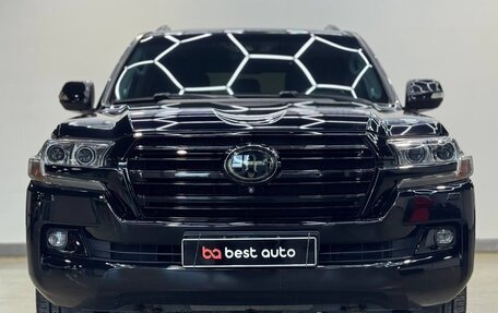 Toyota Land Cruiser 200, 2016 год, 4 490 000 рублей, 2 фотография