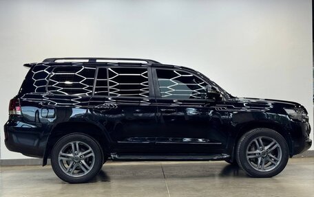 Toyota Land Cruiser 200, 2016 год, 4 490 000 рублей, 4 фотография