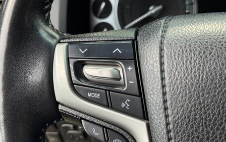 Toyota Land Cruiser 200, 2016 год, 4 490 000 рублей, 19 фотография