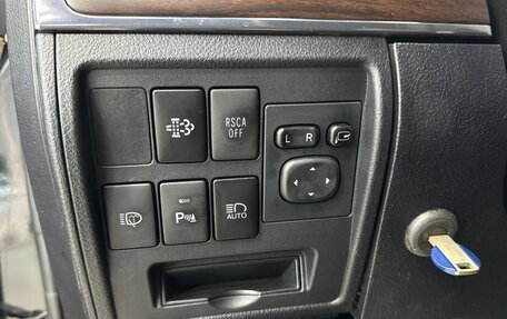 Toyota Land Cruiser 200, 2016 год, 4 490 000 рублей, 17 фотография