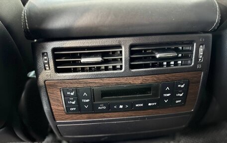 Toyota Land Cruiser 200, 2016 год, 4 490 000 рублей, 32 фотография
