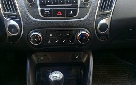 Hyundai ix35 I рестайлинг, 2013 год, 1 034 000 рублей, 10 фотография