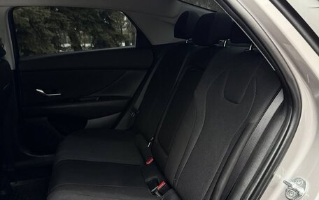 Hyundai Elantra, 2023 год, 1 630 000 рублей, 10 фотография