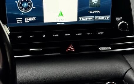 Hyundai Elantra, 2023 год, 1 630 000 рублей, 12 фотография