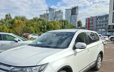 Mitsubishi Outlander III рестайлинг 3, 2017 год, 1 560 000 рублей, 7 фотография