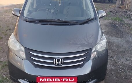 Honda Freed I, 2010 год, 710 000 рублей, 2 фотография
