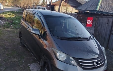 Honda Freed I, 2010 год, 710 000 рублей, 3 фотография