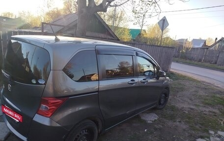 Honda Freed I, 2010 год, 710 000 рублей, 7 фотография