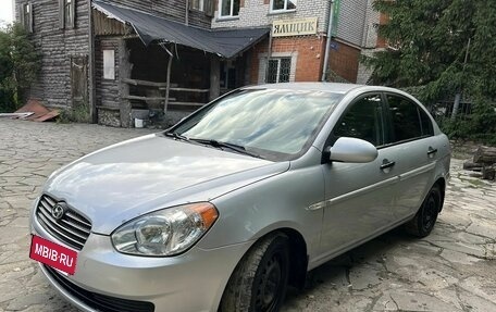 Hyundai Verna II, 2008 год, 410 000 рублей, 3 фотография