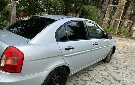 Hyundai Verna II, 2008 год, 410 000 рублей, 2 фотография