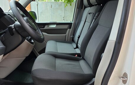 Volkswagen Transporter T6 рестайлинг, 2016 год, 1 770 000 рублей, 9 фотография
