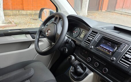 Volkswagen Transporter T6 рестайлинг, 2016 год, 1 770 000 рублей, 11 фотография