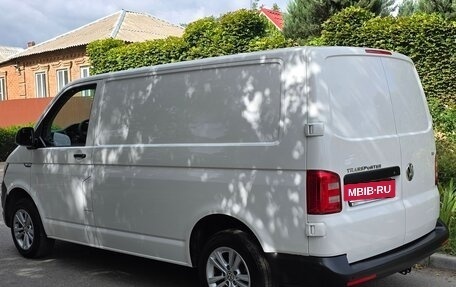 Volkswagen Transporter T6 рестайлинг, 2016 год, 1 770 000 рублей, 4 фотография